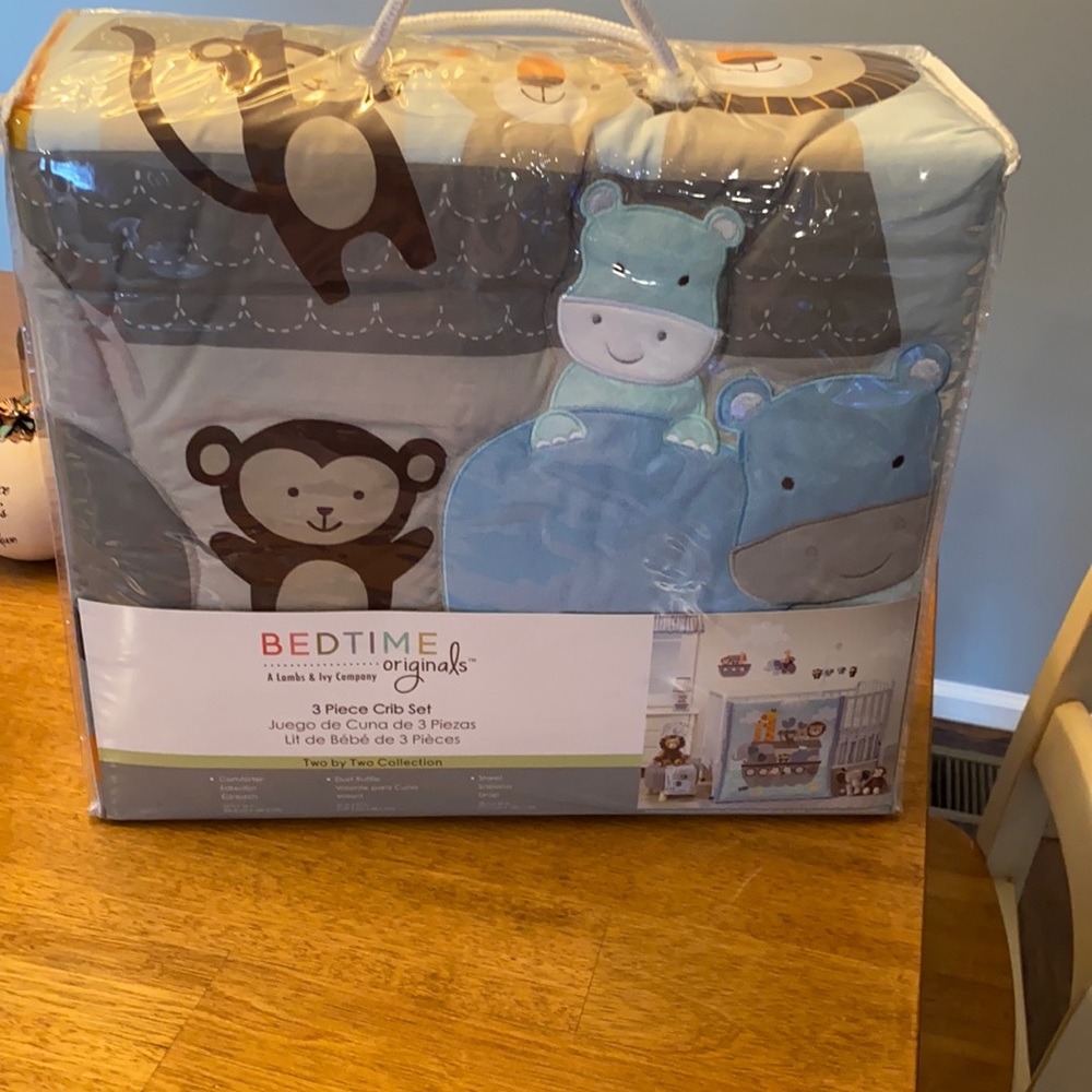 *new crib set *Bedtime originals  3 piece crib set